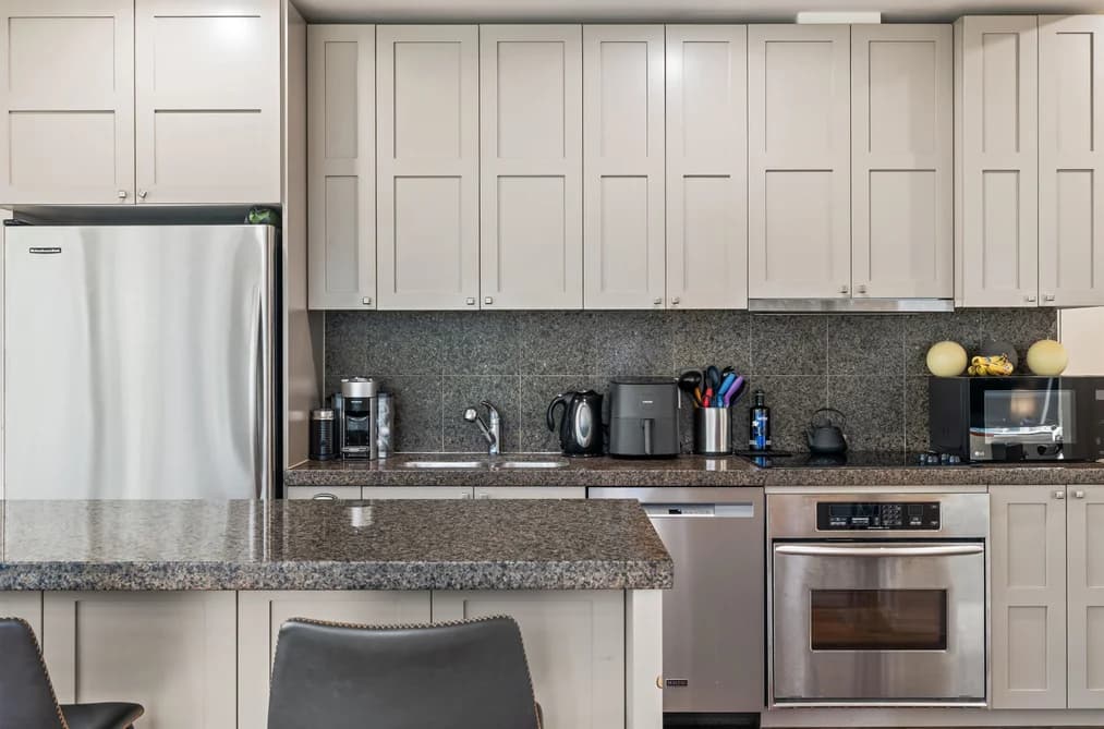 609 1333 WEST GEORGIA STREET, Vancouver, BC — Residential for Sale - Photo 2