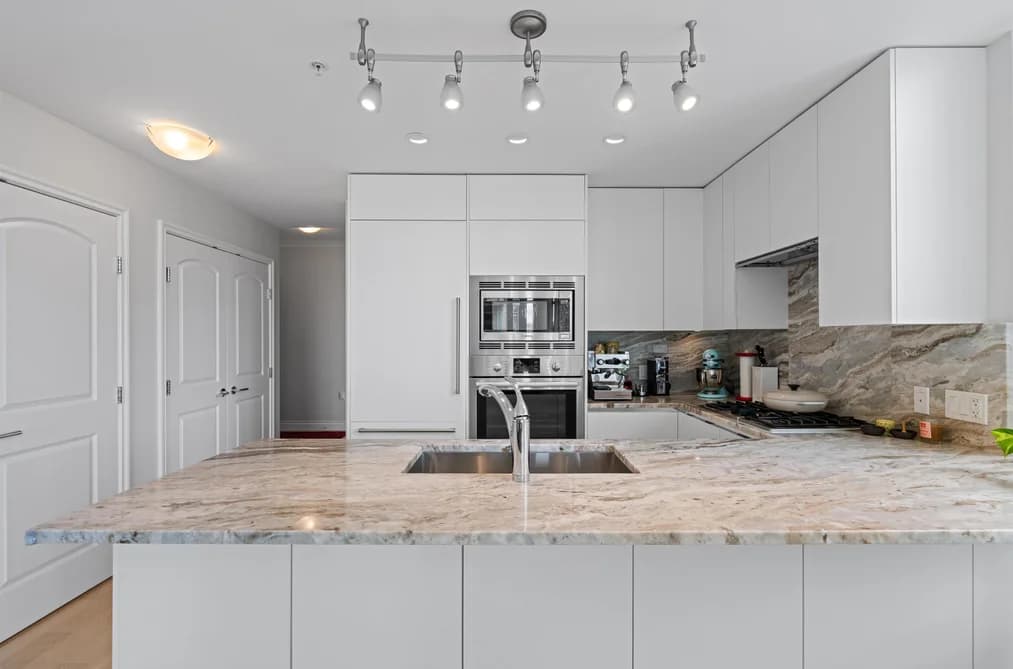609 185 VICTORY SHIP WAY, North Vancouver, BC — Residential for Sale - Photo 2