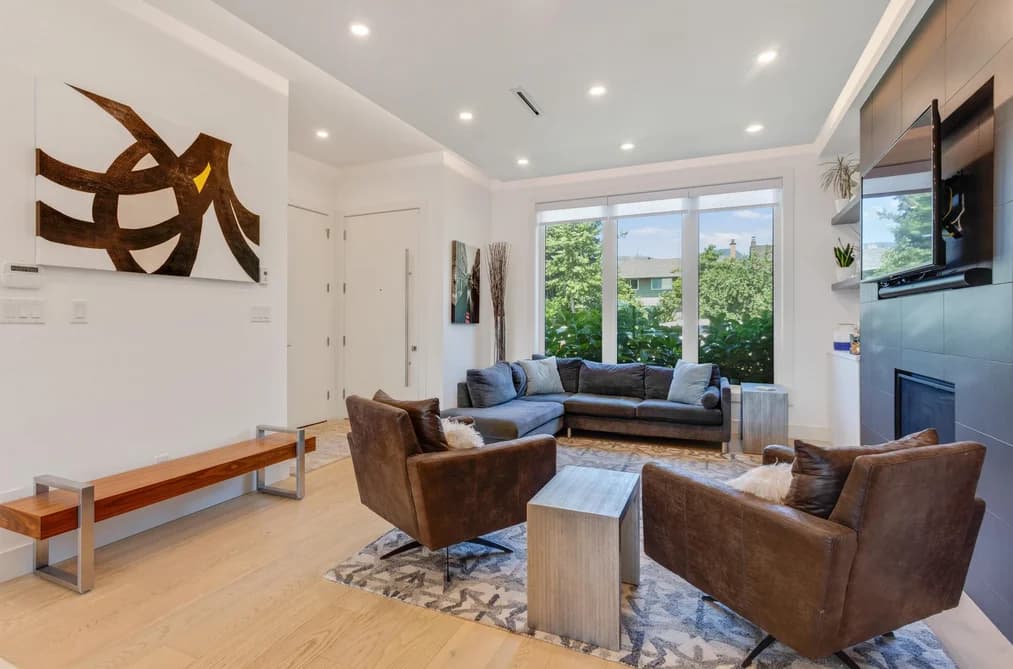 609 E 4TH STREET, North Vancouver, BC — Residential for Sale - Photo 2