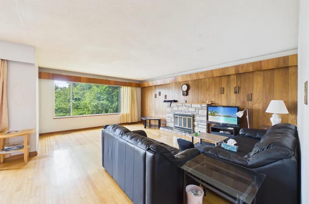 6096 SERVICE STREET, Burnaby, BC — Residential for Sale - Photo 2