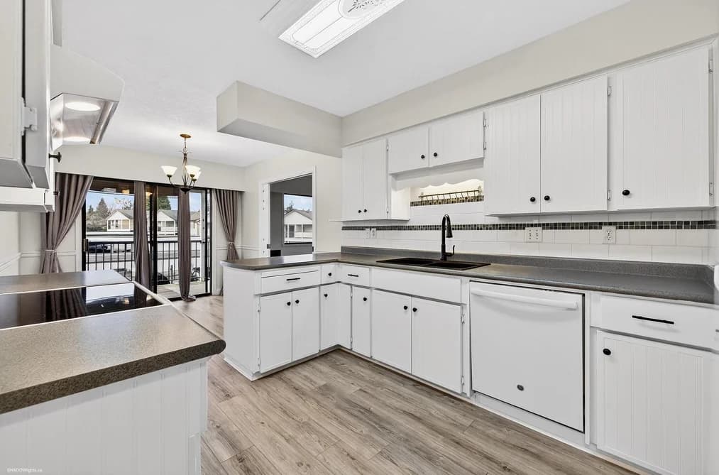 61 32959 GEORGE FERGUSON WAY, Abbotsford, BC — Residential for Sale - Photo 2