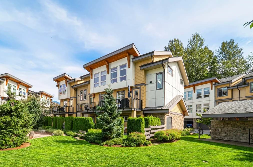 61 39548 LOGGERS LANE, Squamish, BC — Residential for Sale - Main Photo