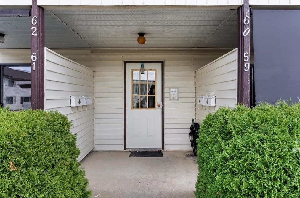 61 7455 HURON STREET, Sardis, BC — Residential for Sale - Photo 2