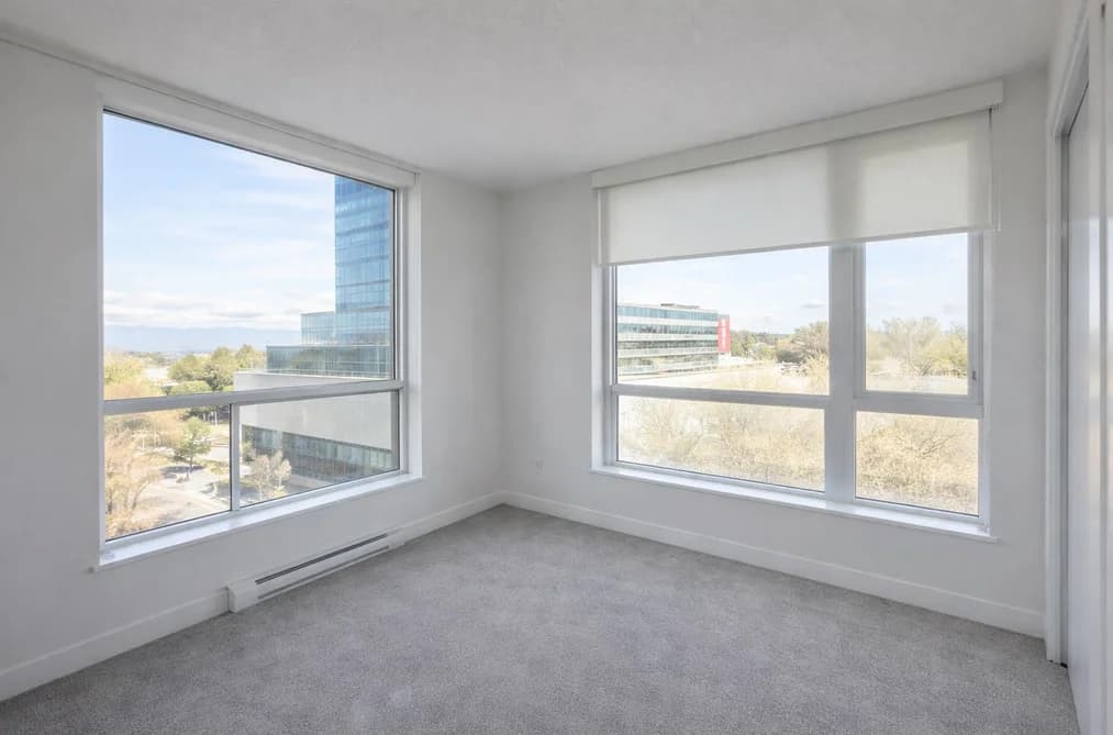 610 10777 UNIVERSITY DRIVE, Surrey, BC — Residential for Sale - Photo 2