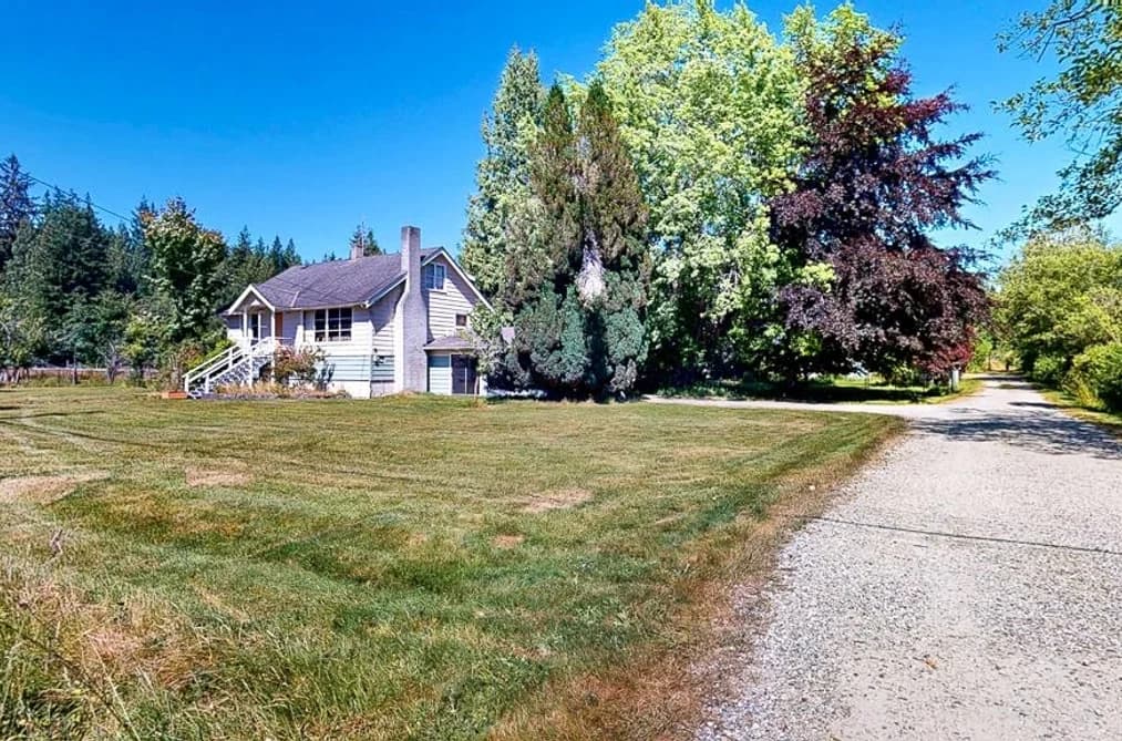 6104 MASON ROAD, Sechelt, BC — Residential for Sale - Main Photo