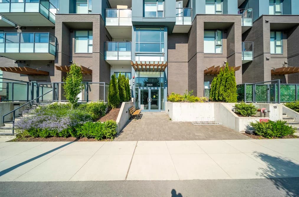 611 10829 140 STREET, Surrey, BC — Residential for Sale - Photo 2