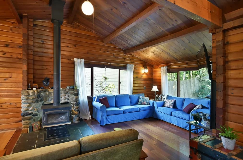 611 GOWER POINT ROAD, Gibsons, BC — Residential for Sale - Main Photo