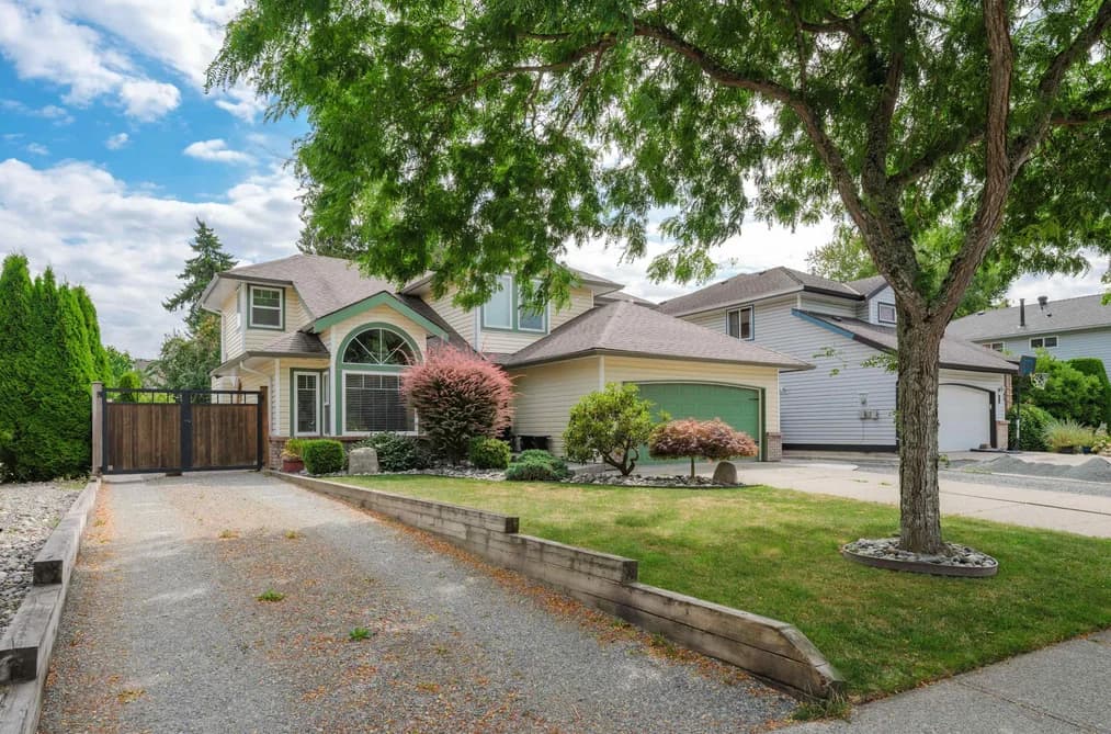 6114 187A STREET, Surrey, BC — Residential for Sale - Photo 2