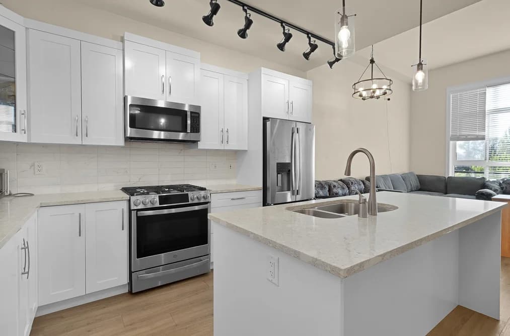 612 11077 RAVINE ROAD, Surrey, BC — Residential for Sale - Photo 2