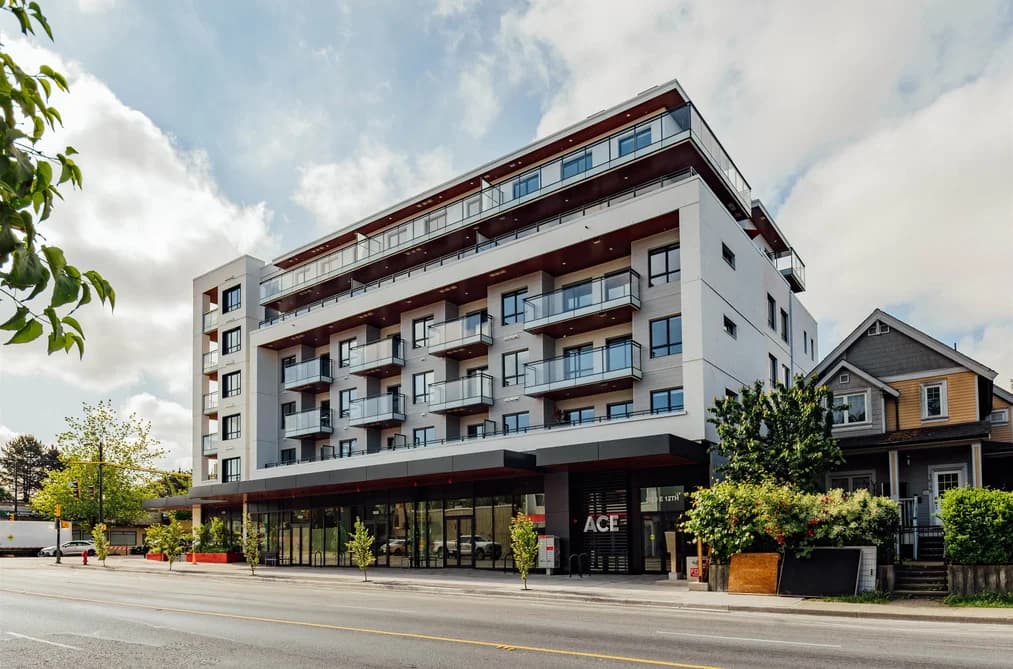 612 1680 E 12TH AVENUE, Vancouver, BC — Residential for Sale - Photo 2