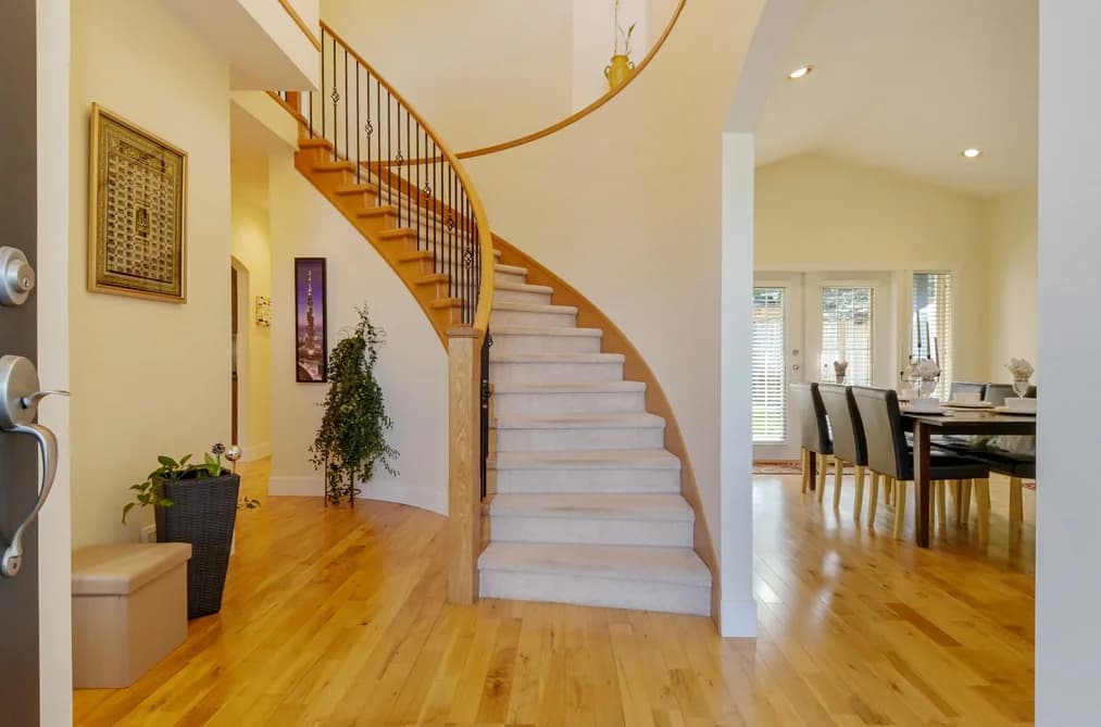 6122 164 STREET, Surrey, BC — Residential for Sale - Photo 2