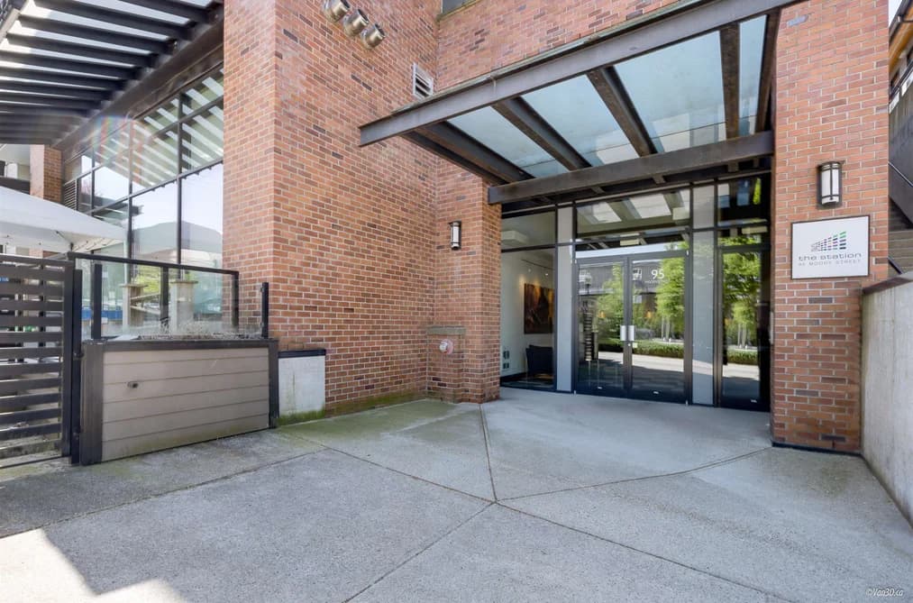 613 95 MOODY STREET, Port Moody, BC — Residential for Sale - Photo 2