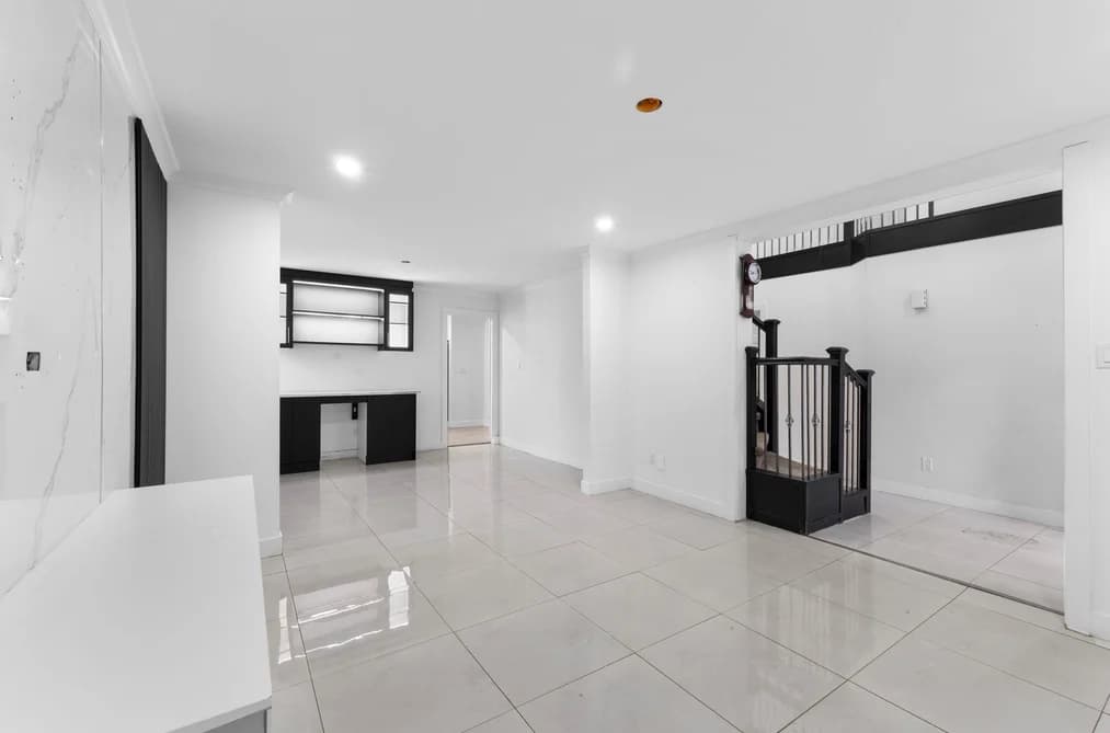 6138 134A STREET, Surrey, BC — Residential for Sale - Photo 2