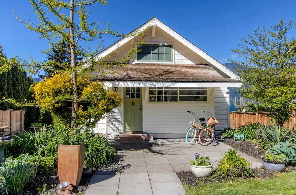 615 SHAUGHNESSY PLACE, Britannia Beach, BC — Residential for Sale - Photo 2