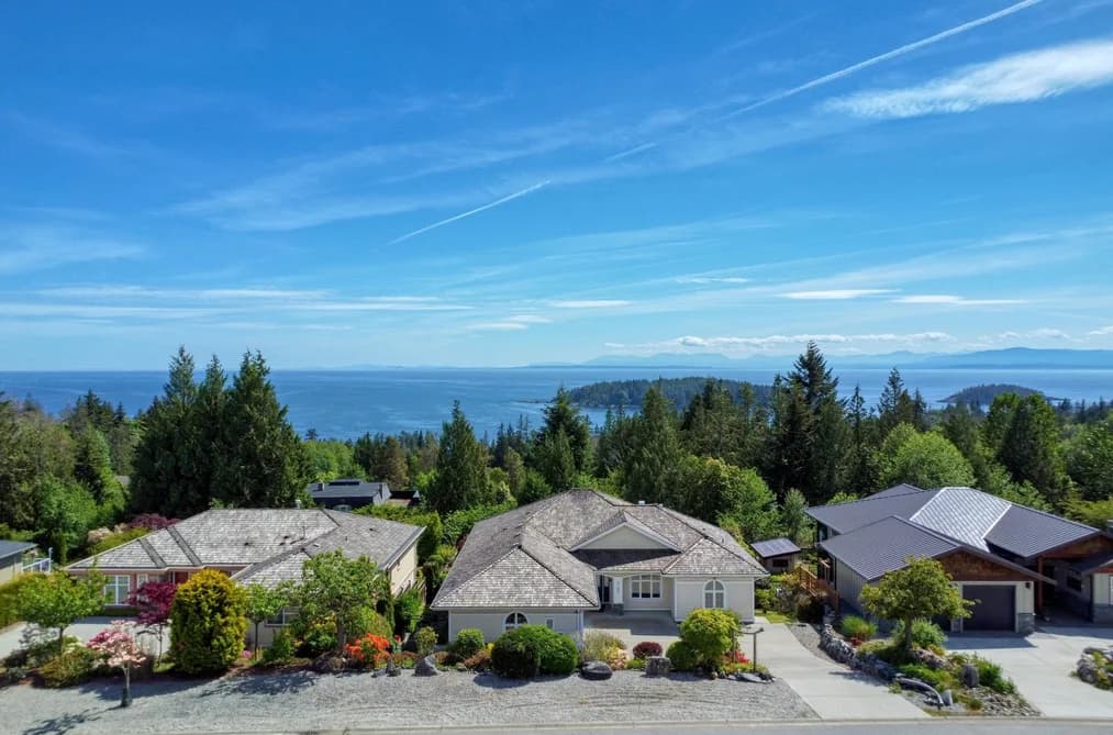 6169 MIKA ROAD, Sechelt, BC — Residential for Sale - Photo 2