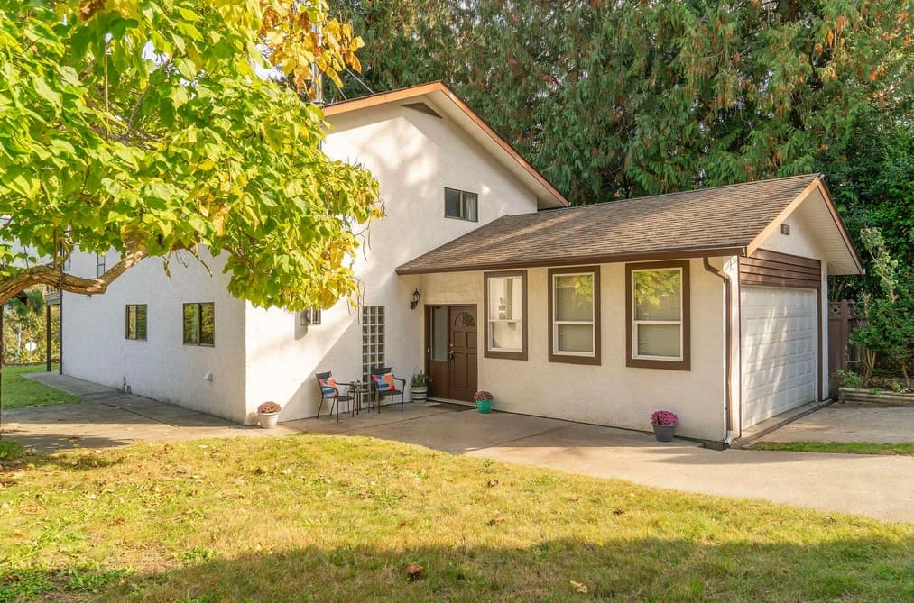 6170 FAIRWAY AVENUE, Sechelt, BC — Residential for Sale - Main Photo