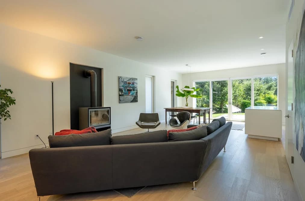 6187 EAGLE DRIVE, Whistler, BC — Residential for Sale - Photo 2