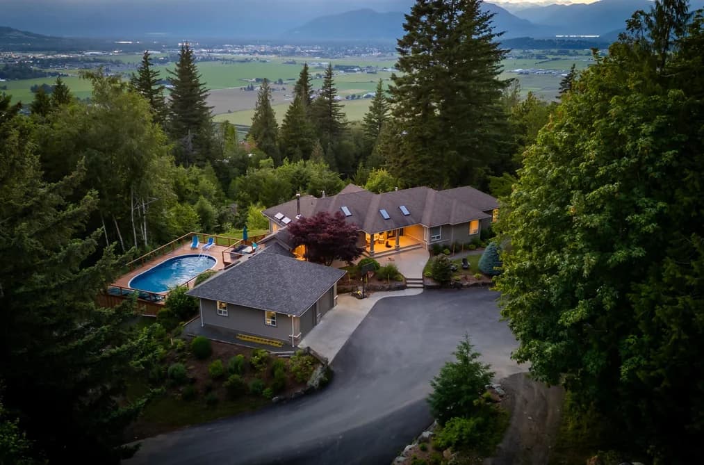 6190 PARSONS ROAD, Chilliwack, BC — Residential for Sale - Photo 2