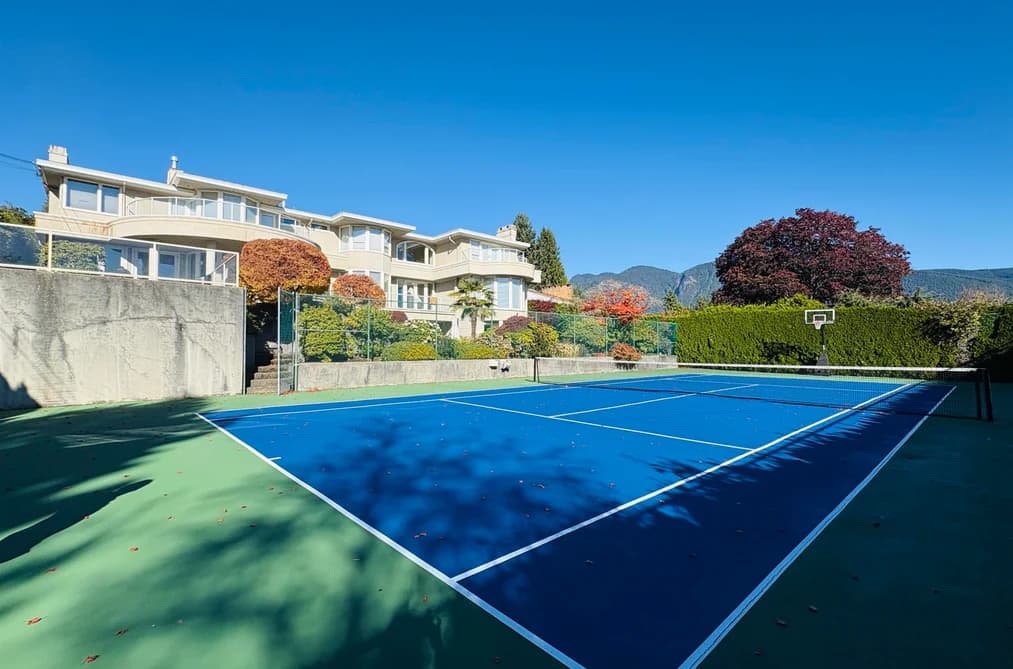 620 KNOCKMAROON ROAD, West Vancouver, BC — Residential for Sale - Photo 2