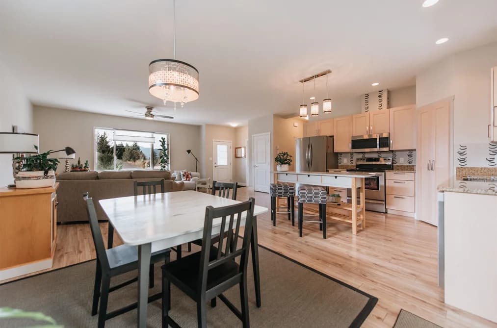6222 SITKA ROAD, Sechelt, BC — Residential for Sale - Photo 2