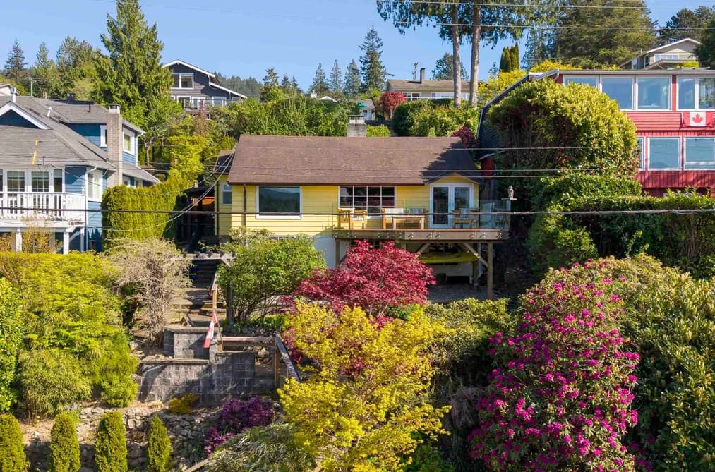 6248 WELLINGTON AVENUE, West Vancouver, BC — Residential for Sale - Photo 2