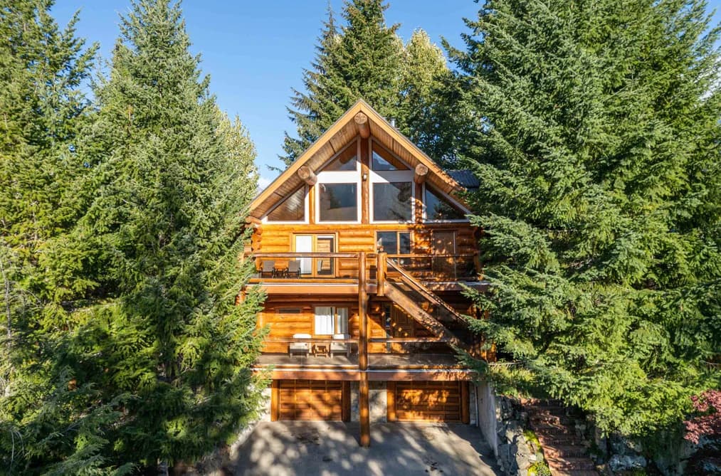 6252 BISHOP WAY, Whistler, BC — Residential for Sale - Photo 2