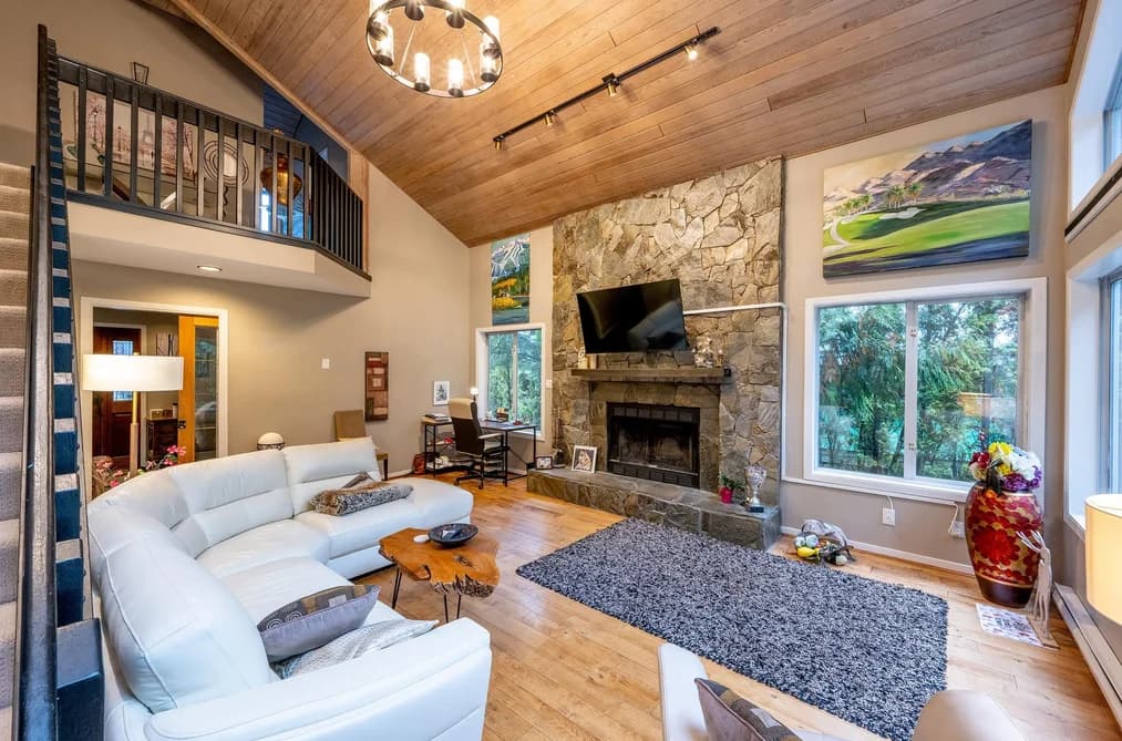 6272 BISHOP WAY, Whistler, BC — Residential for Sale - Photo 2