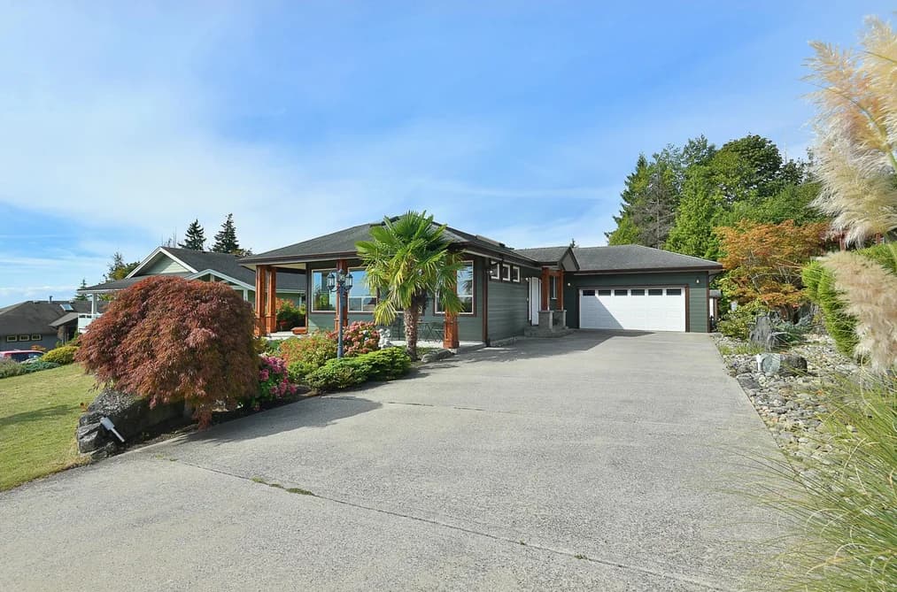 6277 BAILLIE ROAD, Sechelt, BC — Residential for Sale - Main Photo