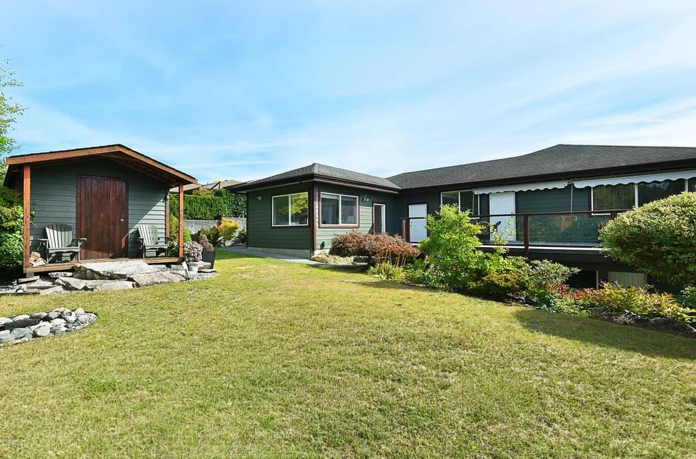 6277 BAILLIE ROAD, Sechelt, BC — Residential for Sale - Photo 2