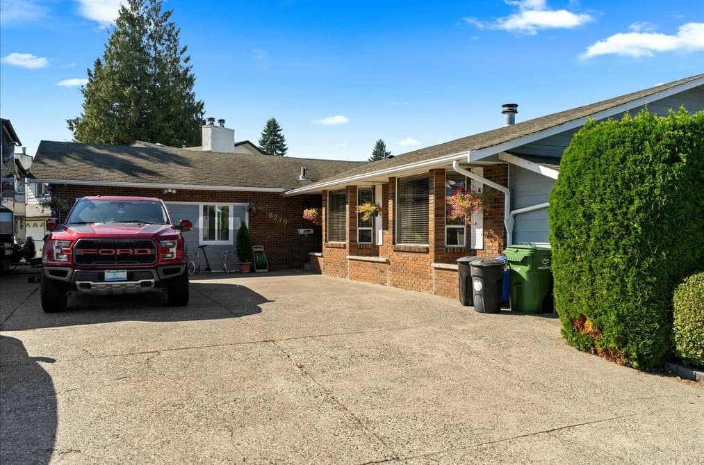 6279 SILVERTHORNE ROAD, Chilliwack, BC — Residential for Sale - Main Photo