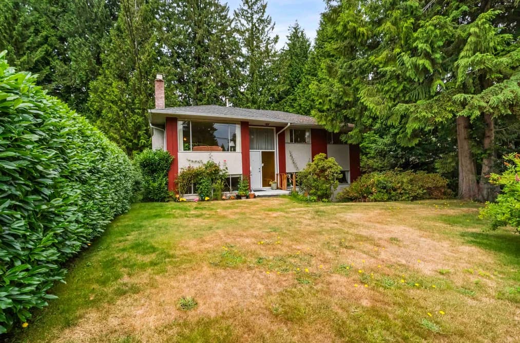 628 E ST. JAMES ROAD, North Vancouver, BC — Residential for Sale - Photo 2