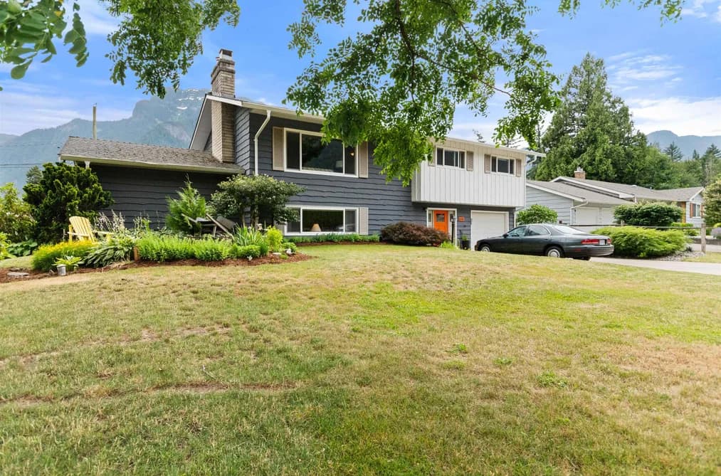 630 HAZEL STREET, Hope, BC — Residential for Sale - Main Photo