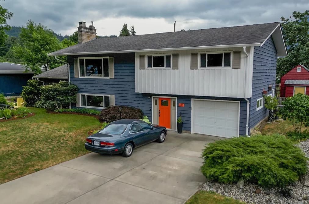 630 HAZEL STREET, Hope, BC — Residential for Sale - Main Photo