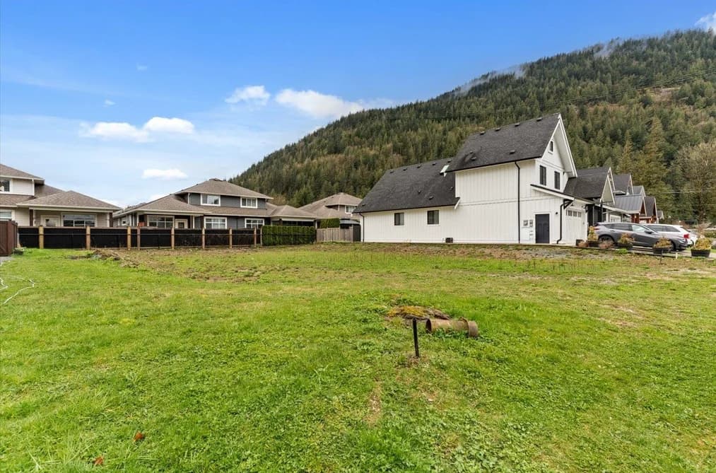 630 SCHOONER PLACE, Harrison Hot Springs, BC — Land for Sale - Photo 2