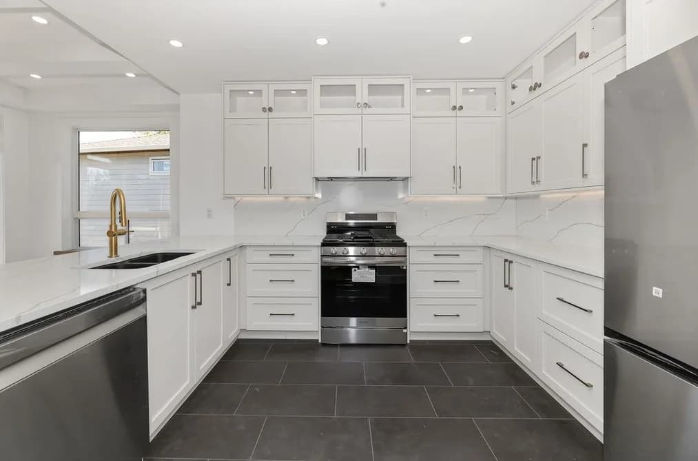 6315 BURDETT ROAD, Sechelt, BC — Residential for Sale - Photo 2