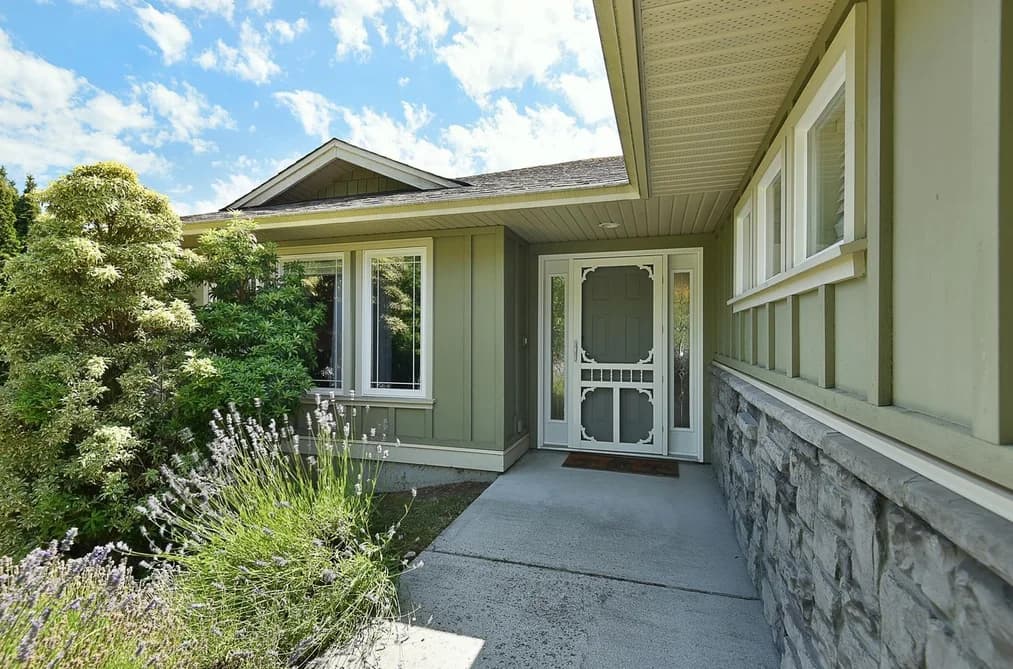 6317 SAMRON ROAD, Sechelt, BC — Residential for Sale - Photo 2