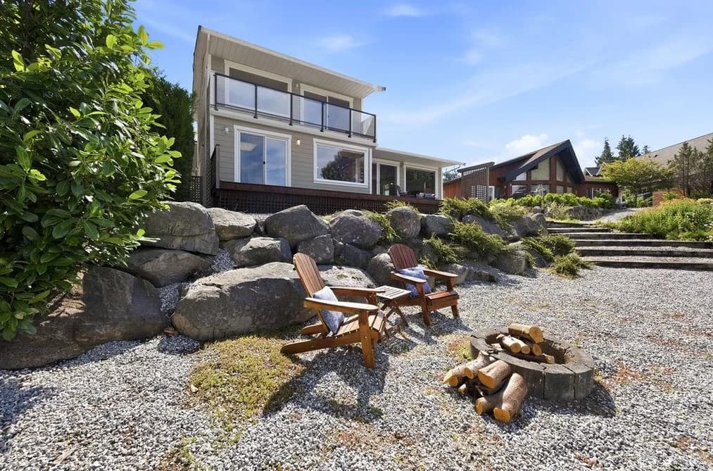 6343 MARMOT ROAD, Sechelt, BC — Residential for Sale - Main Photo