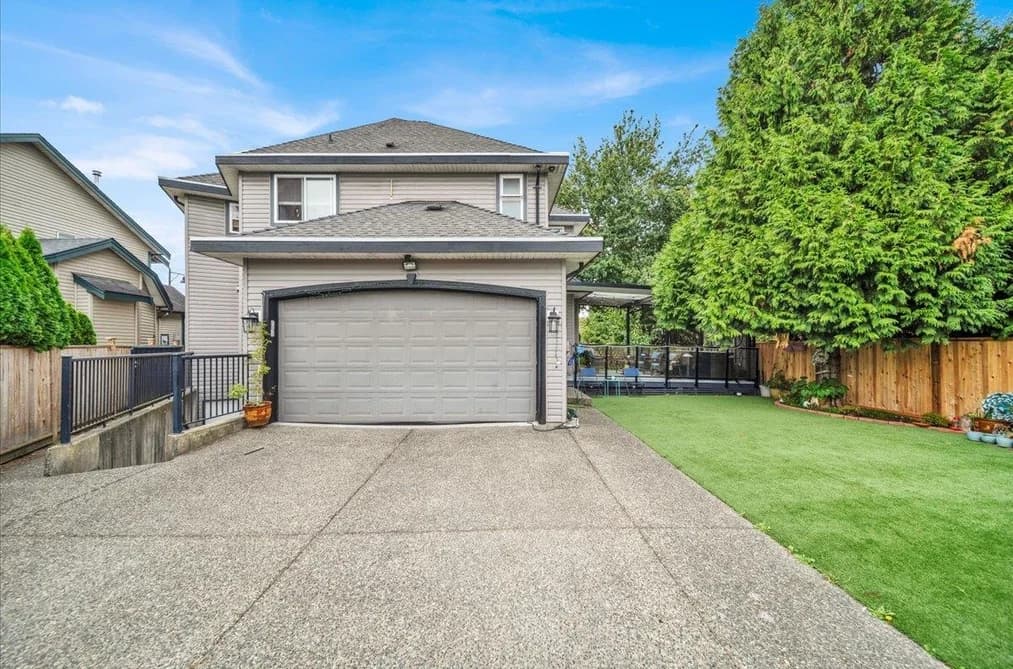 6358 167B Street, Surrey, BC - House for Sale - Photo 2 of 40 6358 167B Street, Surrey, BC - House for Sale - Photo 2 of 40
