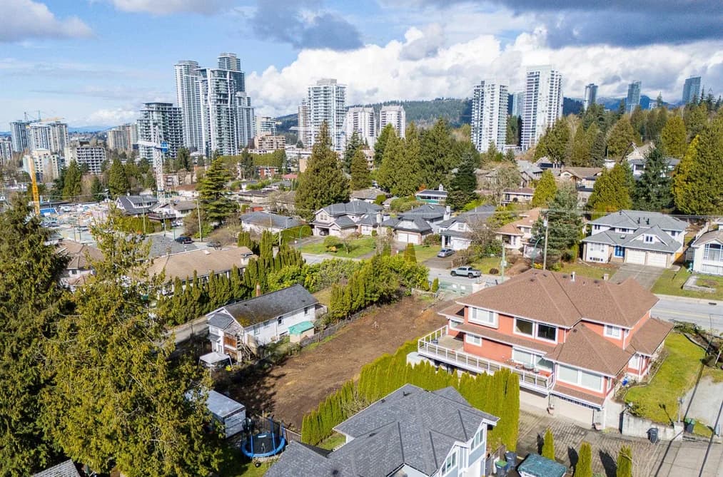 636 ROCHESTER AVENUE, Coquitlam, BC — Land for Sale - Photo 2