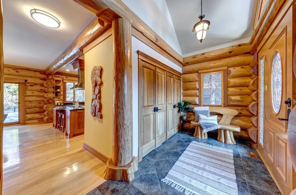 6361 FAIRWAY DRIVE, Whistler, BC — Residential for Sale - Photo 2