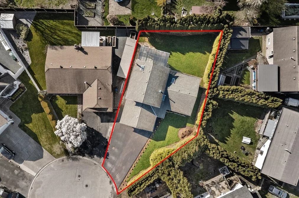 6425 SWANSON STREET, Chilliwack, BC — Residential for Sale - Photo 2