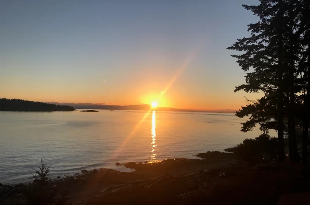 6437 SUNSHINE COAST HIGHWAY, Sechelt, BC — Residential for Sale - Main Photo