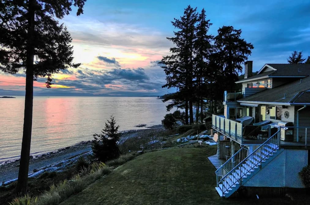 6437 SUNSHINE COAST HIGHWAY, Sechelt, BC — Residential for Sale - Photo 2