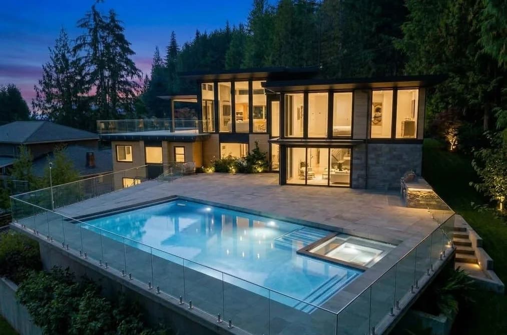 645 BALLANTREE ROAD, West Vancouver, BC — Residential for Sale - Main Photo