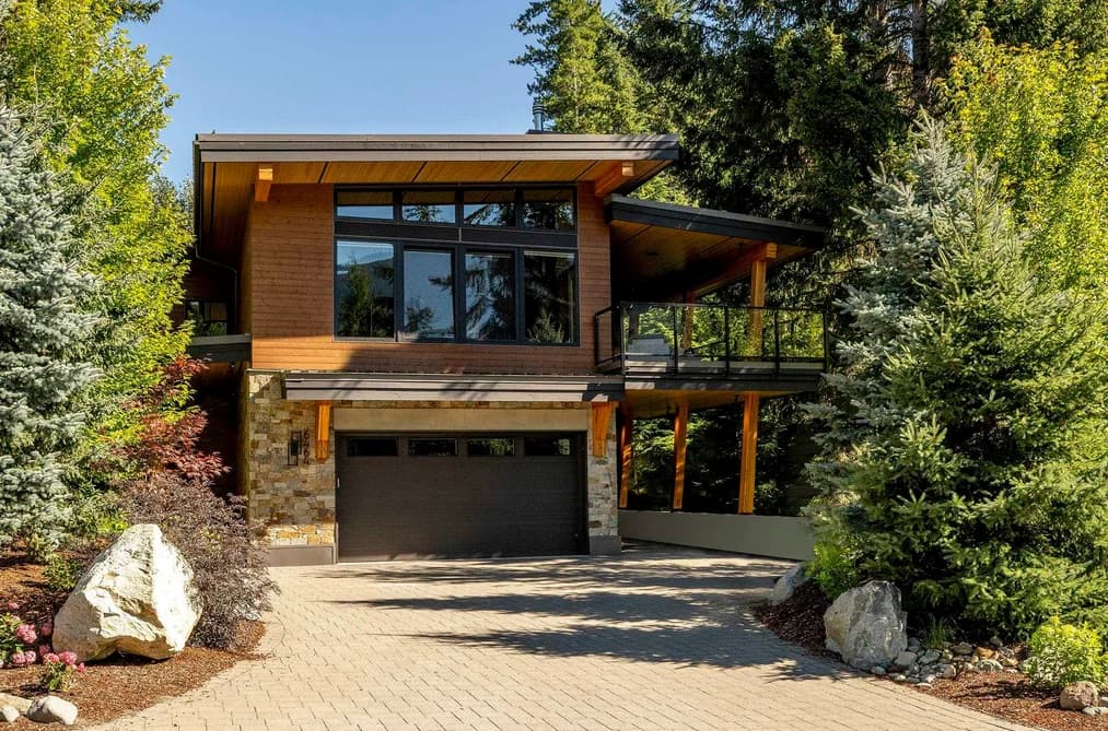 6464 ST ANDREWS WAY, Whistler, BC — Residential for Sale - Main Photo