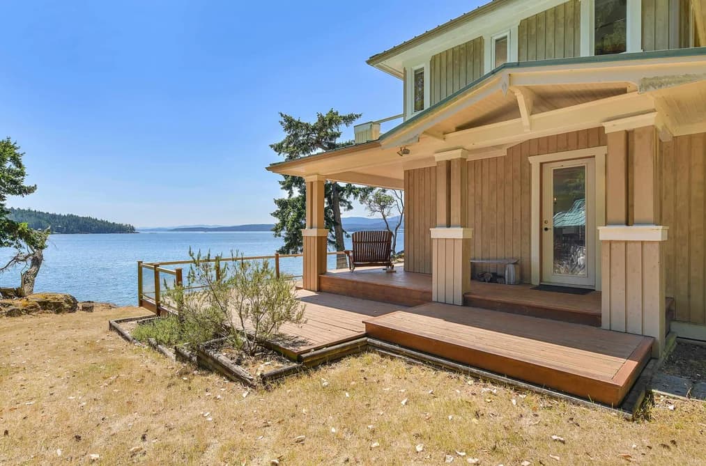 647 DINNER BAY ROAD, Mayne Island, BC — Residential for Sale - Main Photo