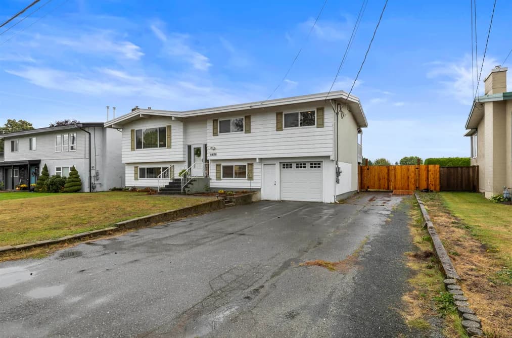 6486 FERN STREET, Chilliwack, BC — Residential for Sale - Photo 2