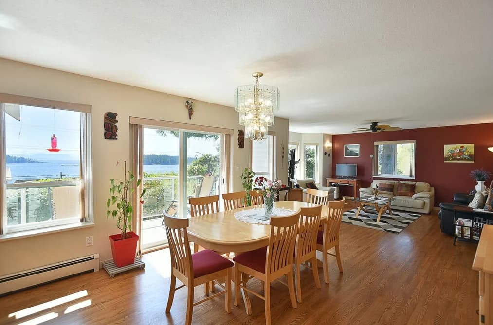 6502 SUNSHINE COAST HIGHWAY, Sechelt, BC — Residential for Sale - Main Photo