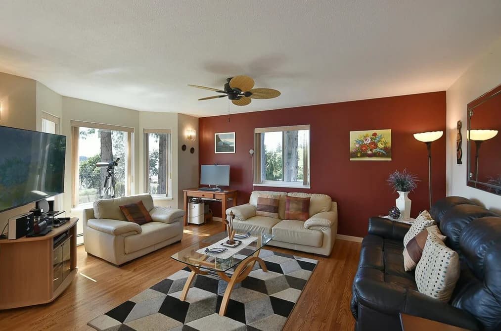 6502 SUNSHINE COAST HIGHWAY, Sechelt, BC — Residential for Sale - Photo 2