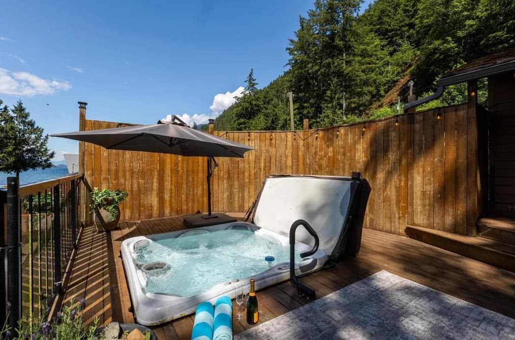 6535 ROCKWELL DRIVE, Harrison Hot Springs, BC — Residential for Sale - Photo 2
